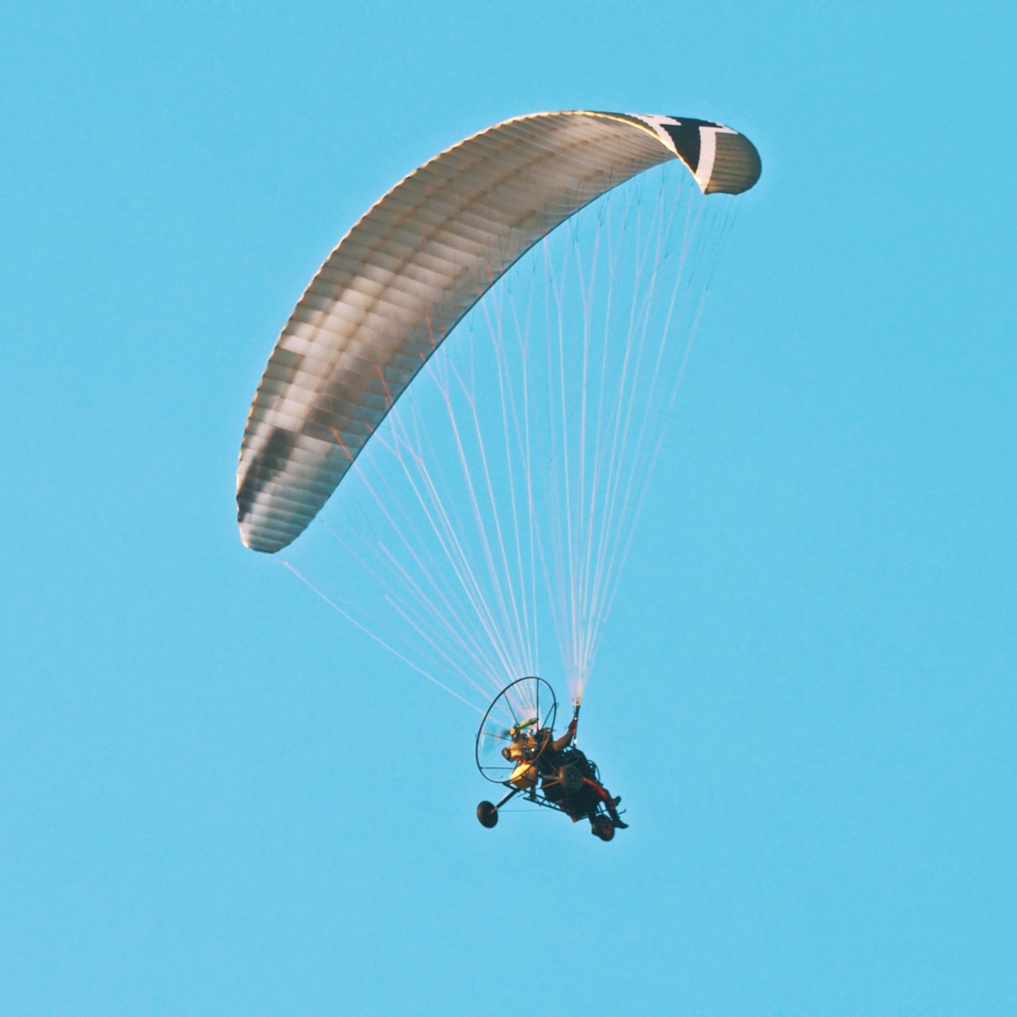 ParaMotoring